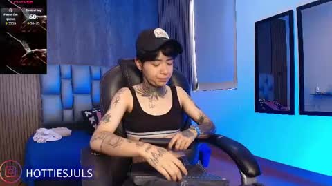 Snapshot of hottiesjuls chatting on July 27, 2026, 7:10 pm Juls online show from July 27, 2026, 7:10 pm