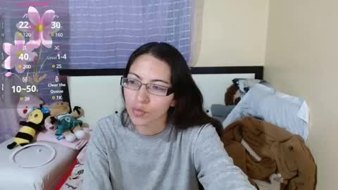 hottpeach online show from March 1, 2025, 4:04 am