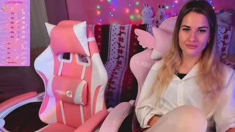 Ivanna and Jessica online show from December 12, 2024, 6:36 am