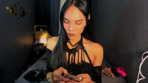 Hi i am Jane half vietnamese and half pinay and would like to meet good person here XOXO online show from May 28, 2026, 5:54 pm