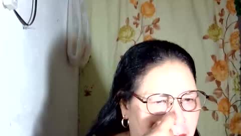 hottycrissy4u online show from May 9, 2026, 2:55 pm