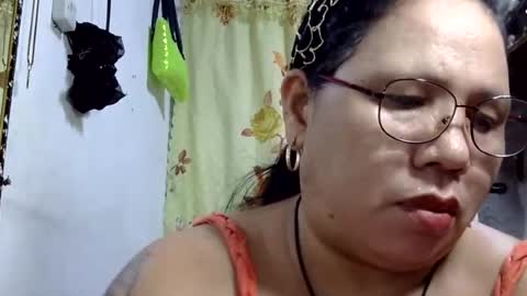 Snapshot of hottycrissy4u chatting on June 18, 2026, 1:04 pm hottycrissy4u online show from June 18, 2026, 1:04 pm