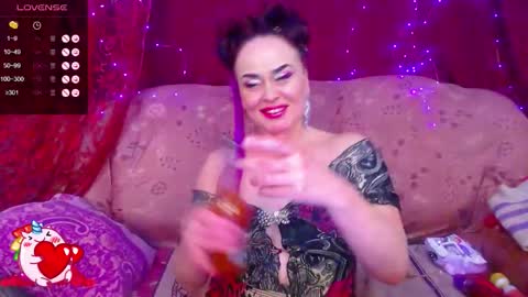 Snapshot of hotzlata chatting on October 3, 2025, 10:45 am Hotzlata online show from October 3, 2025, 10:45 am