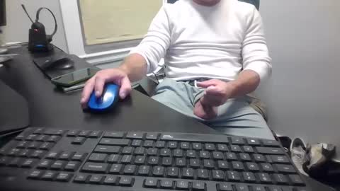 hoverday online show from October 4, 2025, 2:42 am