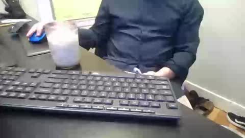 hoverday online show from April 6, 2026, 4:46 am