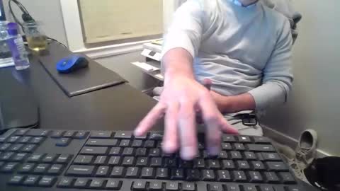 Snapshot of hoverday chatting on May 25, 2026, 1:22 am hoverday online show from May 25, 2026, 1:22 am