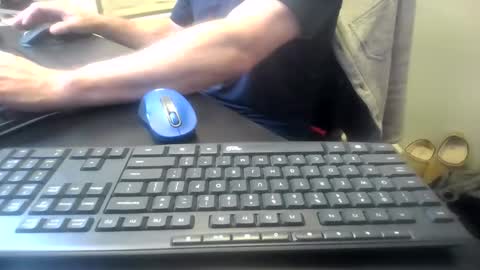 Snapshot of hoverday chatting on June 11, 2026, 3:48 am hoverday online show from June 11, 2026, 3:48 am