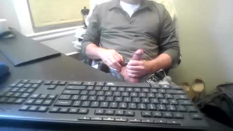 Snapshot of hoverday chatting on June 12, 2026, 3:27 am hoverday online show from June 12, 2026, 3:27 am