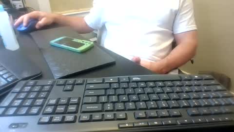 Snapshot of hoverday chatting on June 17, 2026, 3:20 am hoverday online show from June 17, 2026, 3:20 am