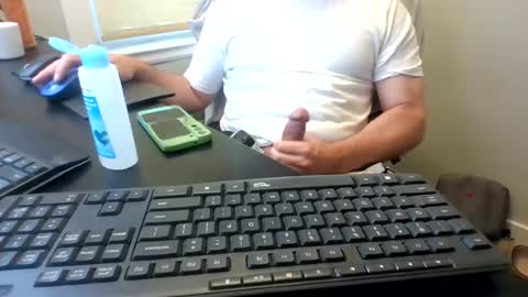 Snapshot of hoverday chatting on June 17, 2026, 9:49 pm hoverday online show from June 17, 2026, 9:49 pm