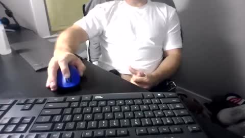 Snapshot of hoverday chatting on June 22, 2026, 2:24 am hoverday online show from June 22, 2026, 2:24 am