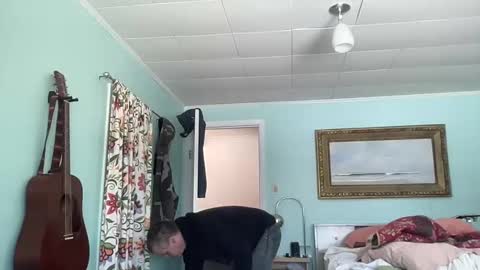 Snapshot of howlingatnothing chatting on February 22, 2025, 7:47 pm howlingatnothing online show from February 22, 2025, 7:47 pm