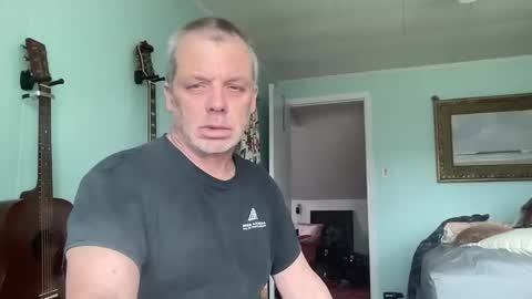 howlingatnothing online show from April 2, 2026, 8:17 pm