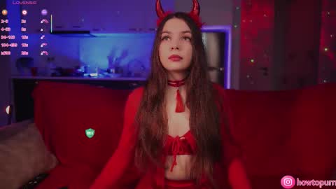 Mia online show from December 3, 2025, 5:11 pm