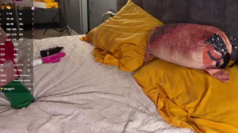 Elizabeth online show from December 24, 2024, 7:55 pm