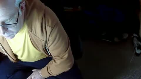 Snapshot of hrnysteve chatting on December 4, 2025, 11:08 am hrnysteve online show from December 4, 2025, 11:08 am