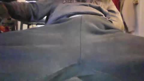 hrnyymff online show from December 1, 2025, 1:54 am