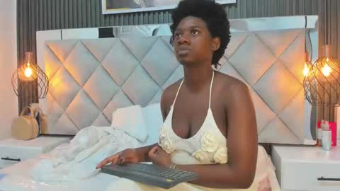 Snapshot of huddah_cam chatting on September 20, 2025, 11:33 am huddah online show from September 20, 2025, 11:33 am