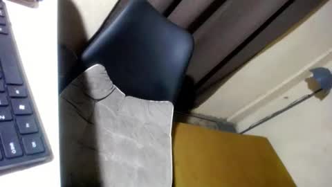 Snapshot of hugcock69_precious chatting on January 24, 2025, 12:41 pm Precious online show from January 24, 2025, 12:41 pm