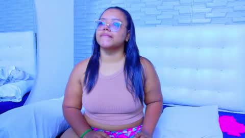 hugeass_princess online show from July 17, 2026, 1:51 pm