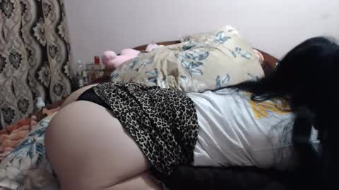 Snapshot of hugeassdevil chatting on November 28, 2025, 9:45 am hugeassdevil online show from November 28, 2025, 9:45 am