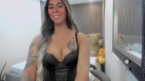 Queen karen grey online show from January 16, 2025, 2:08 pm