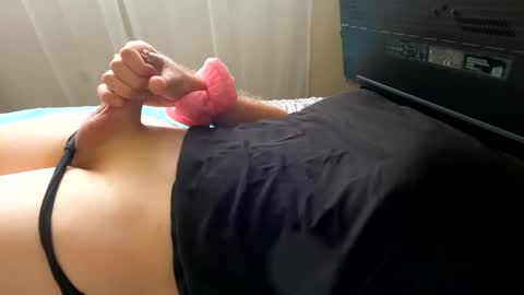 HugeCumshots online show from September 23, 2025, 5:05 pm