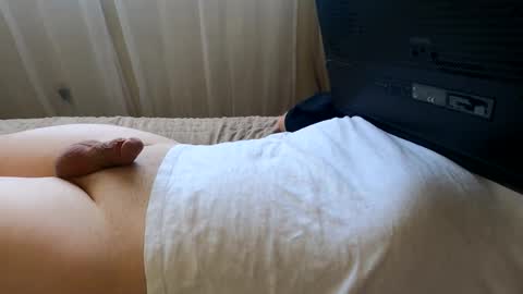 HugeCumshots online show from October 20, 2025, 5:46 pm