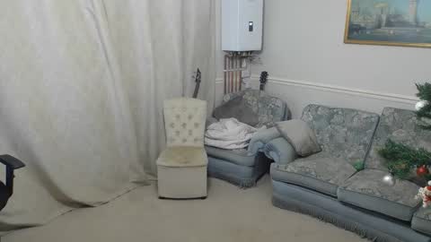 Snapshot of hugedick1965 chatting on December 13, 2025, 7:53 pm hugedick1965 online show from December 13, 2025, 7:53 pm