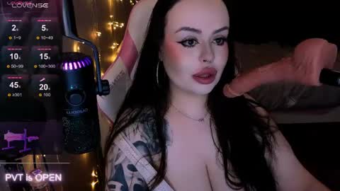 Maddison online show from July 10, 2026, 10:56 pm