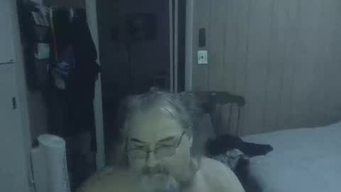 Snapshot of huggybear566 chatting on February 23, 2026, 12:35 pm lonely huggy bear online show from February 23, 2026, 12:35 pm