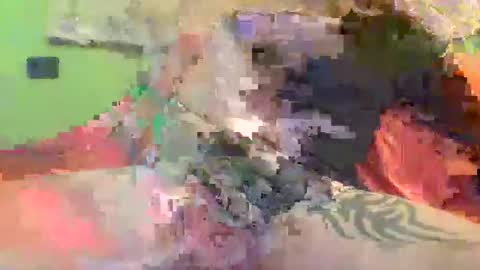 hugo_theboss_ online show from February 6, 2025, 7:24 am