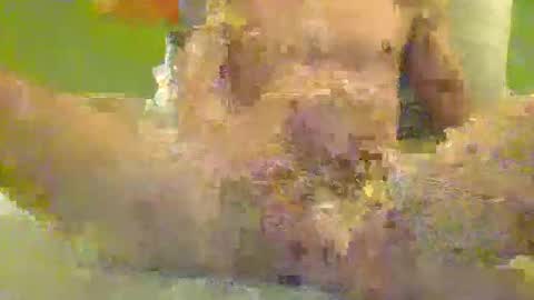 hugo_theboss_ online show from February 7, 2025, 7:06 pm