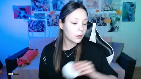 HugoMin online show from October 17, 2025, 2:19 pm