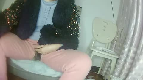 hujiajia520321431 online show from March 21, 2026, 11:04 am