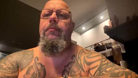 hukjisda online show from November 16, 2025, 6:30 am