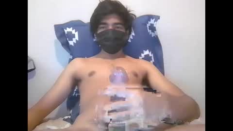 hulkyking1812000 online show from January 13, 2026, 4:12 pm