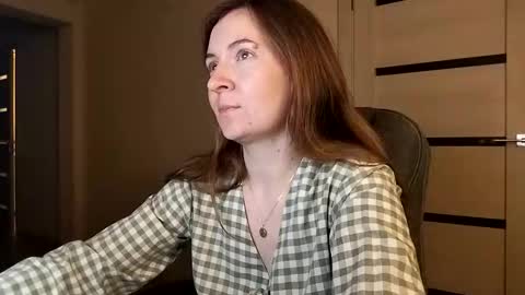 Snapshot of humpygrey chatting on November 2, 2025, 5:59 pm HumpyGrey online show from November 2, 2025, 5:59 pm