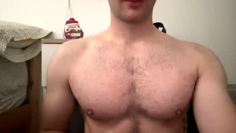 hung_college01 online show from November 4, 2025, 12:15 pm