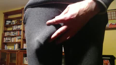 Big uncut cock dripping online show from September 10, 2025, 4:34 am