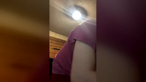 SweetUncutXL online show from April 7, 2026, 8:26 am