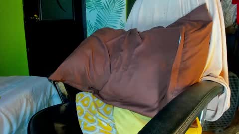 help me make 25000 tokens for my mother HEARING aid online show from January 8, 2025, 5:59 am