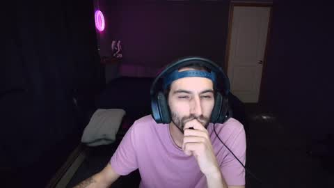 Snapshot of hungbidad666 chatting on December 5, 2024, 5:17 pm FootLover online show from December 5, 2024, 5:17 pm