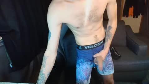 Snapshot of hungbidad666 chatting on December 3, 2025, 3:21 pm FootLover online show from December 3, 2025, 3:21 pm