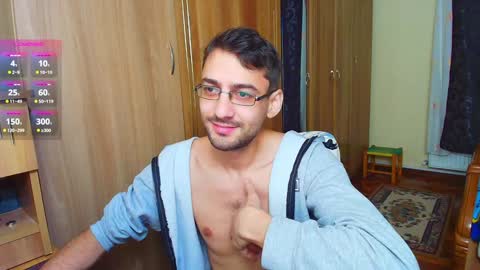 Snapshot of hungeddy chatting on December 18, 2024, 2:10 am Eddy online show from December 18, 2024, 2:10 am