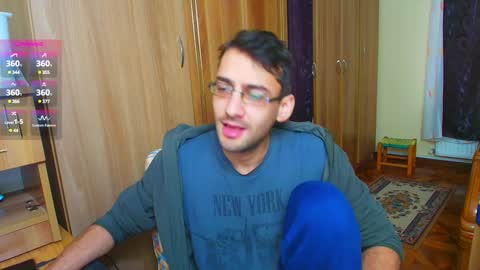 Snapshot of hungeddy chatting on December 26, 2024, 12:16 pm Eddy online show from December 26, 2024, 12:16 pm