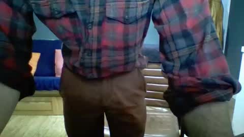 hunghard2004 online show from October 17, 2025, 9:45 am