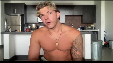 hungjock696 online show from May 27, 2026, 6:38 pm