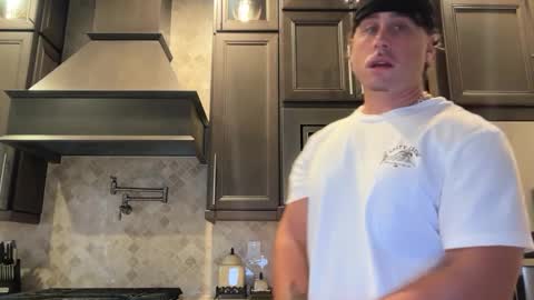 hungkingg22 online show from October 1, 2025, 3:51 pm