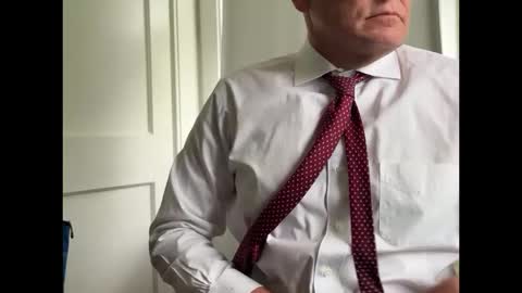 Snapshot of hungron9 chatting on October 14, 2025, 3:24 pm AARON online show from October 14, 2025, 3:24 pm